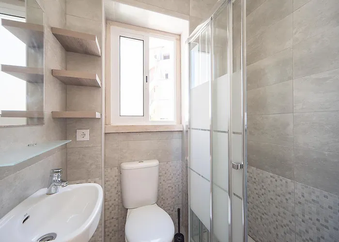 Houze Four Bedroom Near Zoo *